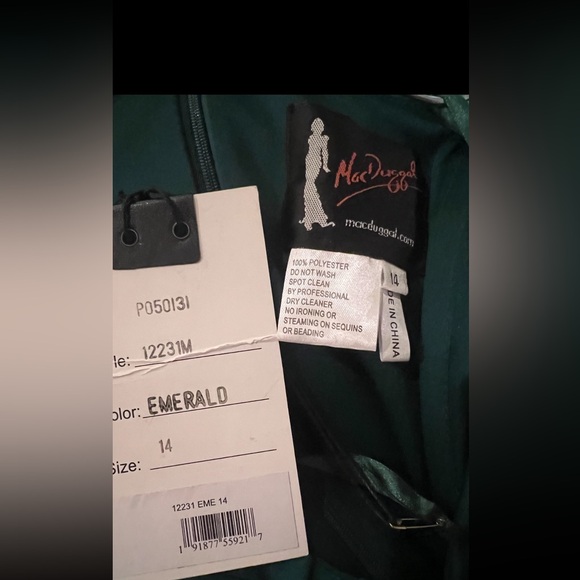 🌺Mac Duggal Gown - Picture 13 of 14